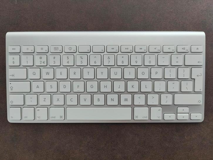 Apple Wireless Keyboard A1314 - Uitstekende Staat!, Computers en Software, Toetsenborden, Zo goed als nieuw, Qwerty, Draadloos