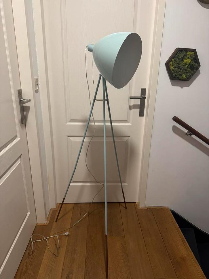 Turquoise lamp met chromen details, Huis en Inrichting, Lampen | Vloerlampen, Gebruikt, 100 tot 150 cm, Metaal, Ophalen of Verzenden