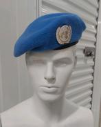 UN baret maat 60, Ophalen of Verzenden, Landmacht, Nederland, Helm of Baret