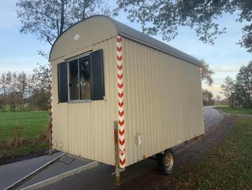 Metalen schaftwagen schaftkeet pipowagen keet bouwkeet beschikbaar voor biedingen