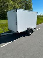 Gesloten humbaer aanhanger, Ophalen