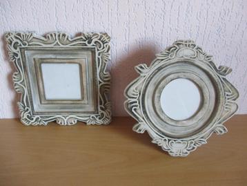 2 Fotolijstjes  - Hout - Sierlijke rand - Grijs. beschikbaar voor biedingen