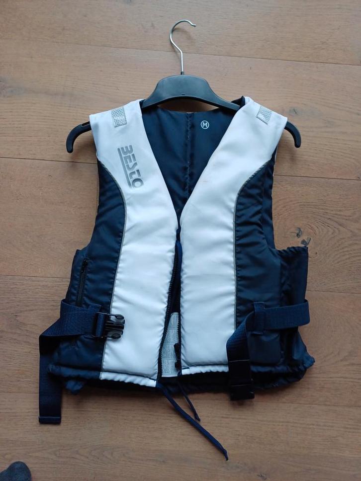 Besto Zwemvest Casual 40N - Maat M, Watersport en Boten, Watersportkleding, Zo goed als nieuw, Reddingsvest of Zwemvest, Kind