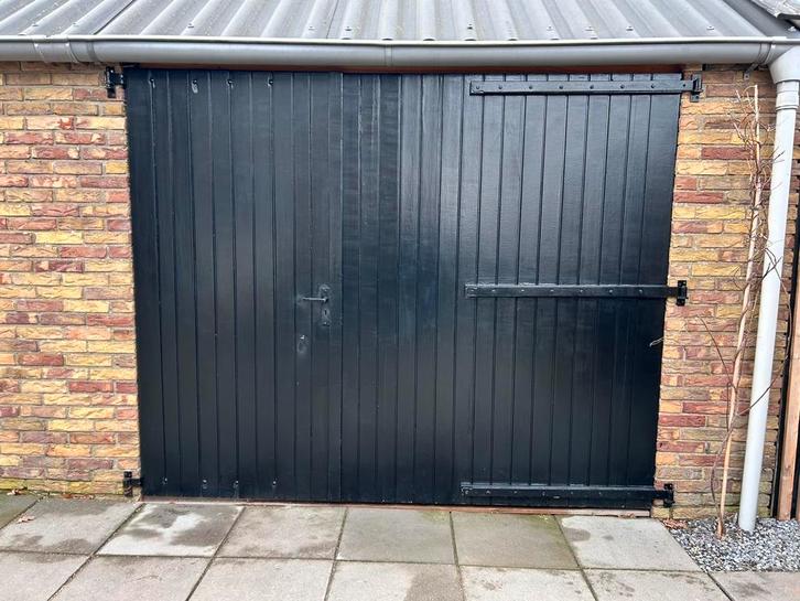 Nette hardhouten garagedeuren, Doe-het-zelf en Verbouw, Deuren en Horren, Gebruikt, Overige typen, Hout, Ophalen