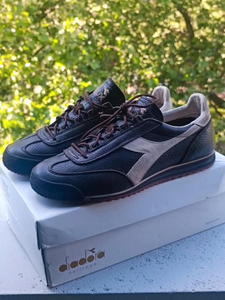 Diadora sneakers, Kleding | Heren, Schoenen, Zo goed als nieuw, Bruin, Ophalen of Verzenden