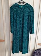Groene jurk: juffrouw Jansen., Kleding | Dames, Maat 38/40 (M), Ophalen of Verzenden, Zo goed als nieuw, Knielengte