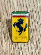 Ferrari Vintage Pin, Verzamelen, Speldjes, Pins en Buttons, Ophalen of Verzenden, Gebruikt, Transport, Speldje of Pin