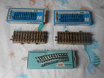 Märklin 5146 4x en 5147 1x, schakelrail recht en gebogen, Hobby en Vrije tijd, Modeltreinen | H0, Wisselstroom, Rails, Ophalen of Verzenden