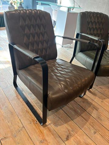 Stoelen te koop beschikbaar voor biedingen