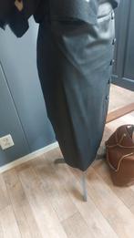 Lederlook rok van Lilytime, Ophalen of Verzenden, Zo goed als nieuw, Zwart, Onder de knie