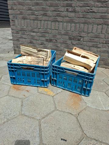 Eikenhout of Esdoornhout per kratje beschikbaar voor biedingen