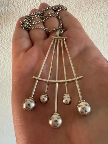 M087/Zilveren Vintage SpaceAge Stijl prachtige ketting beschikbaar voor biedingen