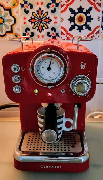 Oursson koffiemachine rood met stoompijpje NU SLECHTS €24,95