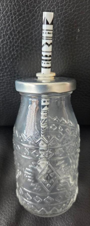 Gratis Glas met deksel en Rietje 17 cm hoog beschikbaar voor biedingen