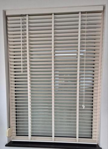 Houten jaloezie 175 x 121 cm beschikbaar voor biedingen