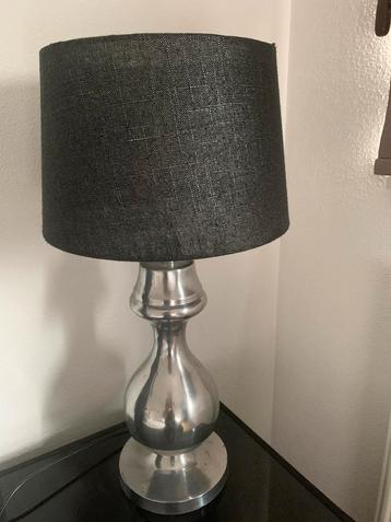 2 Stuks Schemerlampen met Kap beschikbaar voor biedingen