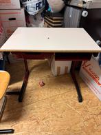 School tafel met stoel, Huis en Inrichting, Bureaus, Ophalen, Zo goed als nieuw