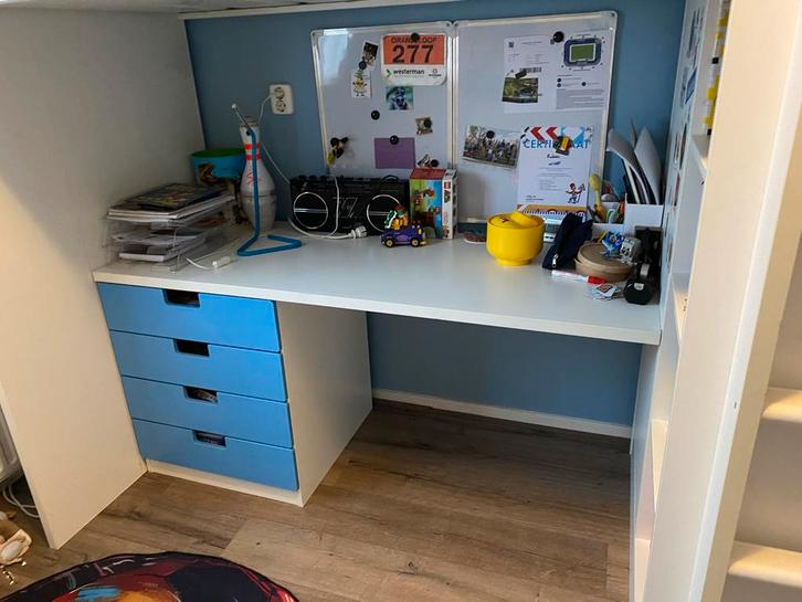 Ikea Hoogslaper SMASTAD Bed - Ideaal voor kleine ruimtes!, Kinderen en Baby's, Kinderkamer | Bedden, Gebruikt, 180 cm of meer