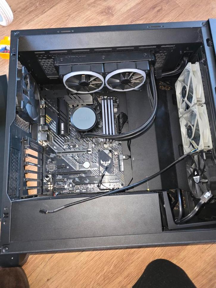 Upgrade Kit: Ryzen 5900XT, ASUS B550, Corsair 4000D, Computers en Software, Computerbehuizingen, Gebruikt, Ophalen of Verzenden