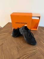 Louis vuitton 42 runner tatic, Ophalen of Verzenden, Zo goed als nieuw, Zwart