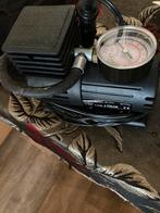 Voor banden 12 volt, Doe-het-zelf en Verbouw, Compressors, Nieuw, Ophalen of Verzenden, Minder dan 200 liter/min, Minder dan 6 bar