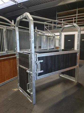 OPVOELBOX /PAARDENBOX GROTE AKTIE NU OF NOOIT A1190 EURO