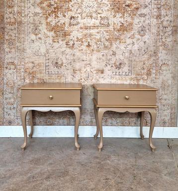 Queen Anne nachtkastjes/ set kastjes in taupe  beschikbaar voor biedingen