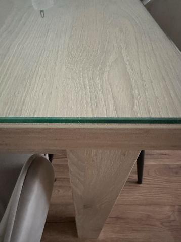 Glasplaat beschikbaar voor biedingen