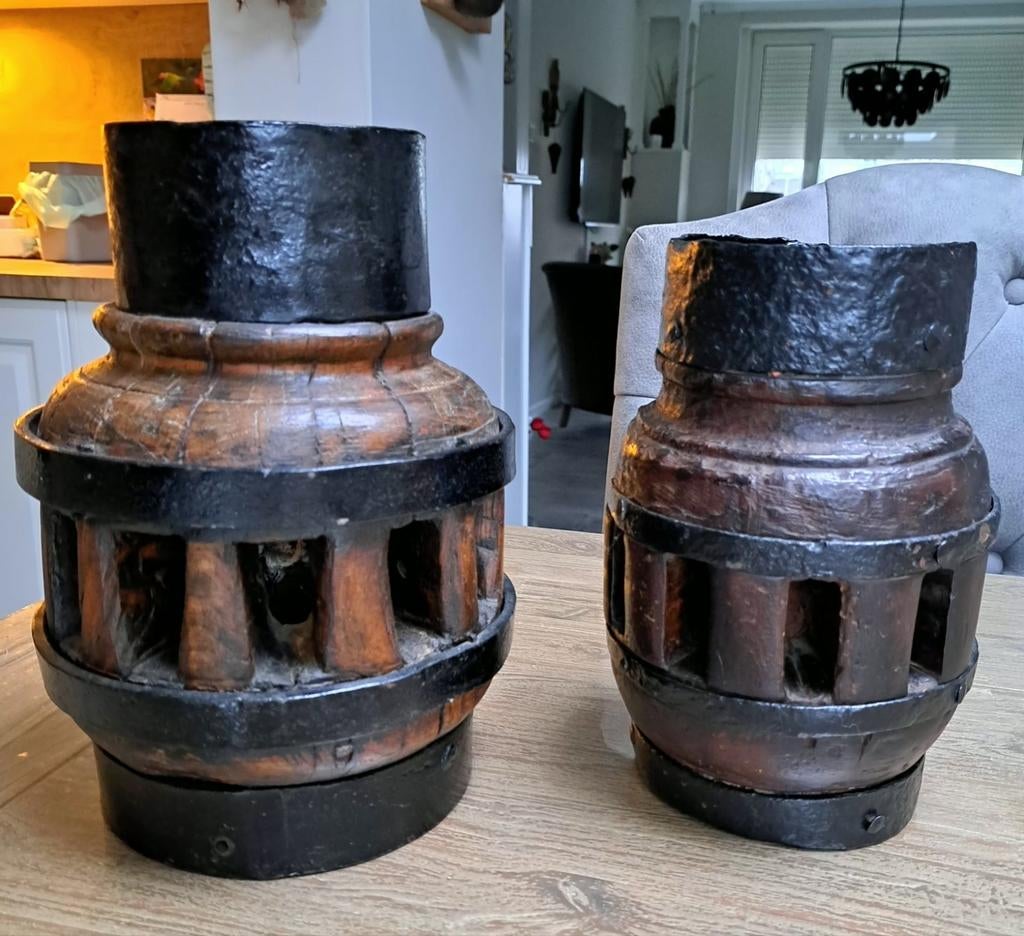 Oude Karrenwiel naaf, Huis en Inrichting, Woonaccessoires | Vazen, Gebruikt, Overige kleuren, Minder dan 50 cm, Overige materialen