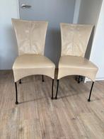2 creme leren eetkamerstoelen, Huis en Inrichting, Stoelen, Ophalen, Gebruikt, Twee, Overige kleuren