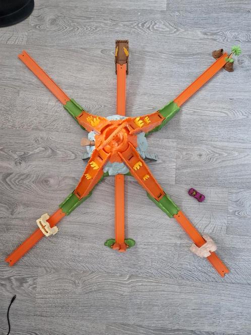 Volcano blast hot wheels, Kinderen en Baby's, Speelgoed | Racebanen, Zo goed als nieuw, Handmatig, Hot Wheels, Ophalen of Verzenden