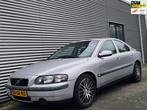Volvo S60 2.4 Edition AUT 02-2001 Silver Metallic, Stof, Gebruikt, S60, 1476 kg
