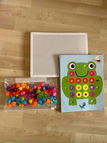 Prikbord met Prikkers - Kikker beschikbaar voor biedingen