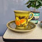 2 Vintage Kop en Schotels, Gebruikt, Keramiek, Ophalen of Verzenden, Overige stijlen