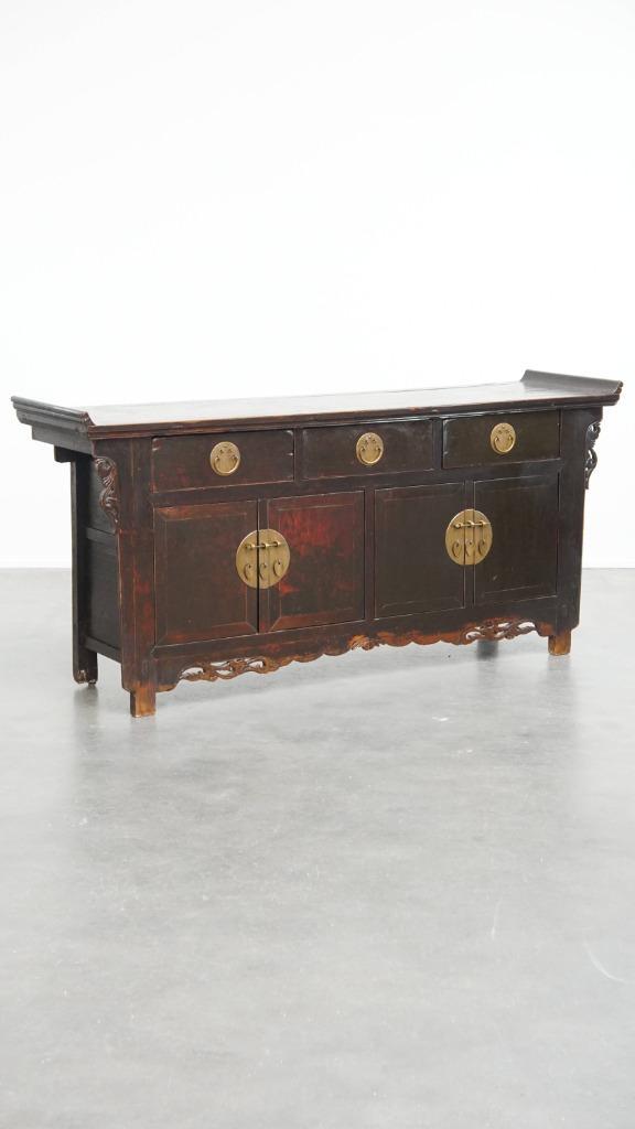 Antiek houten Chinees dressoir/ altaar in een donkere kleur, Antiek en Kunst, Antiek | Meubels | Kasten, Ophalen