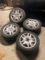 Mercedes winterbanden set 17”, Auto-onderdelen, Banden en Velgen, Ophalen, Banden en Velgen, 17 inch, Winterbanden
