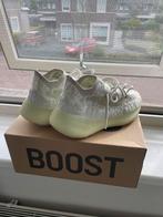 Yeezy Boost 380 42 2/3, Ophalen, Zo goed als nieuw, Wit, Yeezy Adidas