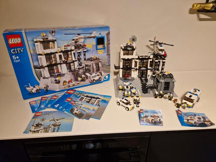 Lego Politiebureau 7237 + Bus & Auto, Kinderen en Baby's, Speelgoed | Duplo en Lego, Ophalen