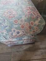 Vintage poef, Ophalen, Heikant 21 Kaatsheuvel, Zo goed als nieuw, Jolandamonsieurs@gmail.com