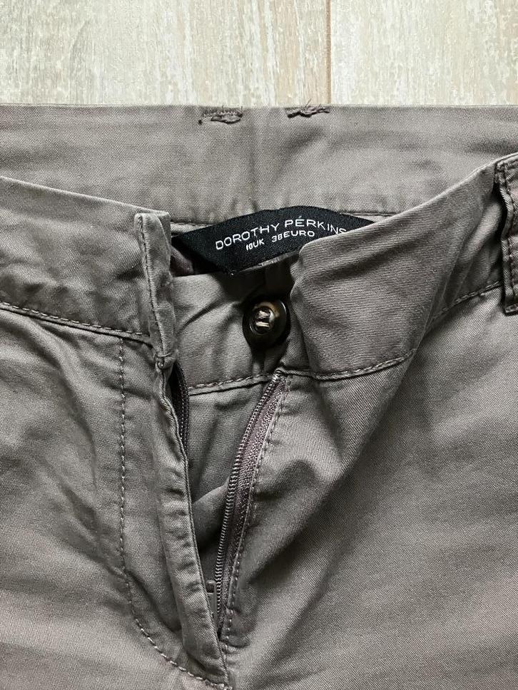 Broek Dorothy Perkins 100% katoen, Kleding | Dames, Broeken en Pantalons, Zo goed als nieuw, Maat 38/40 (M), Grijs, Lang, Ophalen of Verzenden