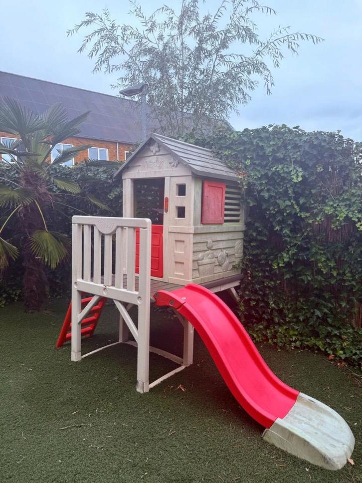 Smoby Speelhuisje met glijbaan voor in de tuin, Kinderen en Baby's, Speelgoed | Buiten | Speeltoestellen, Gebruikt, Glijbaan, Ophalen