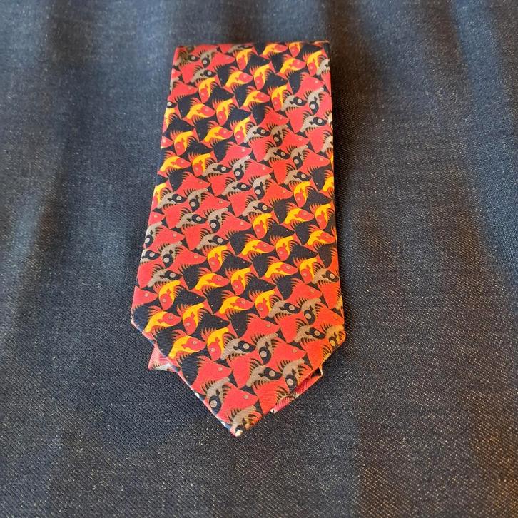 M.C. Escher zijden stropdas vissen, Kleding | Heren, Stropdassen, Zo goed als nieuw, Met patroon, Rood, Ophalen of Verzenden