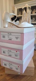 Trouwschoenen van Elsa coloured shoes diverse maten., Ophalen of Verzenden, Nieuw, Accessoires