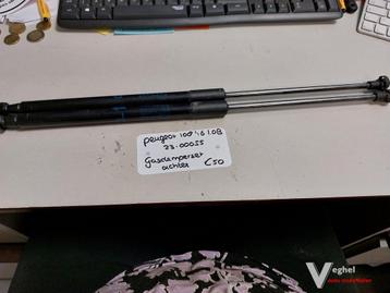 Peugeot 108 1.0B 5drs gasdemperset achterklep '16 beschikbaar voor biedingen
