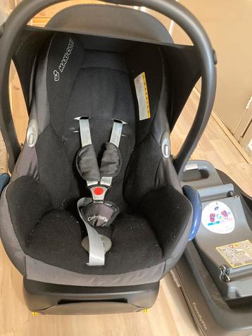 Maxi Cosi + 2 family fix bases beschikbaar voor biedingen