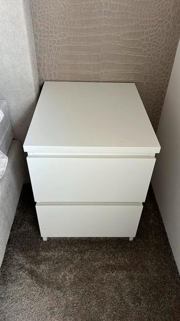 Ikea nachtkast 2 stuks