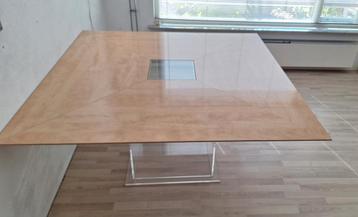Vergadertafel  160x160x76  beschikbaar voor biedingen