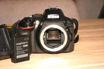 Nikon D5300 Spiegelreflexcamera beschikbaar voor biedingen