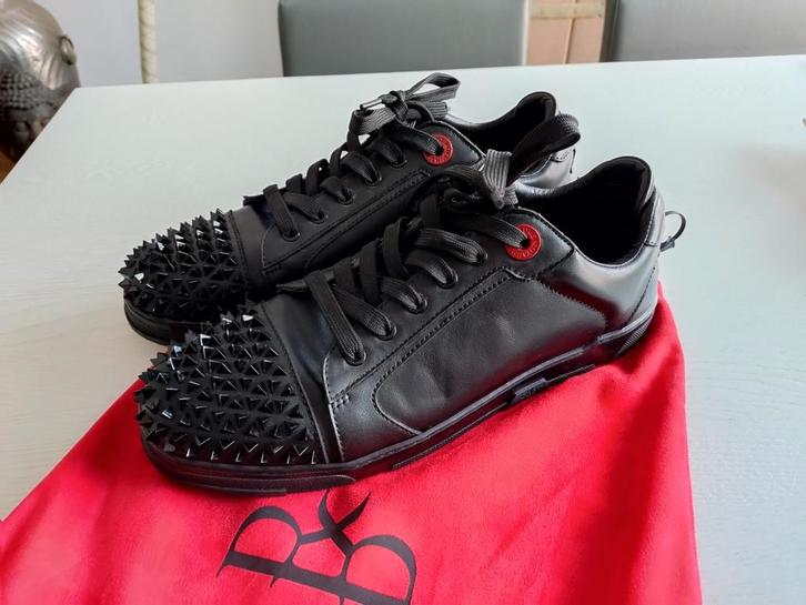 Royaums Luisa Triangle Zwarte Lederen Sneakers - Maat 45, Kleding | Heren, Schoenen, Zo goed als nieuw, Sneakers of Gympen, Zwart