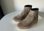 Manas, Suede laarsjes,  maat 39, Kleding | Dames, Schoenen, Beige, Lage of Enkellaarzen, Manas, Ophalen of Verzenden
